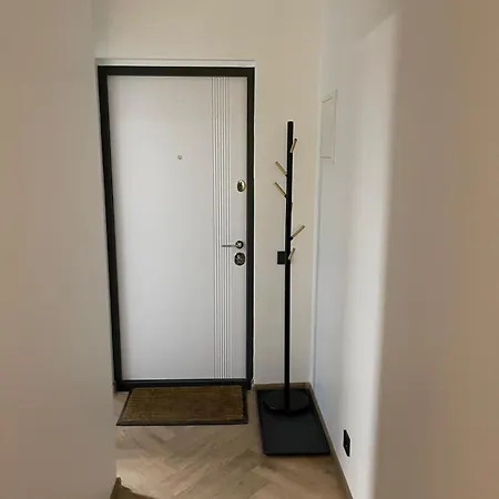 Relax In A Historic Oasis Retreat 아파트 *