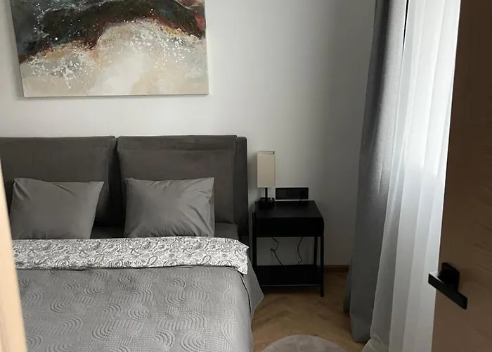 Relax In A Historic Oasis Retreat