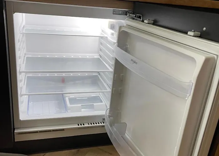 Relax In A Historic Oasis Retreat Apartment